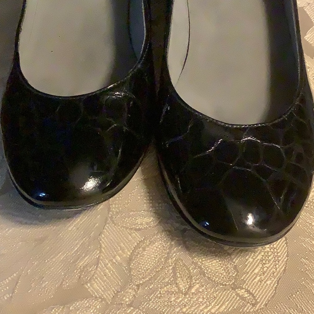 Stuart Weitzman Size 8 Black Crocodile Patent Dre… - image 8